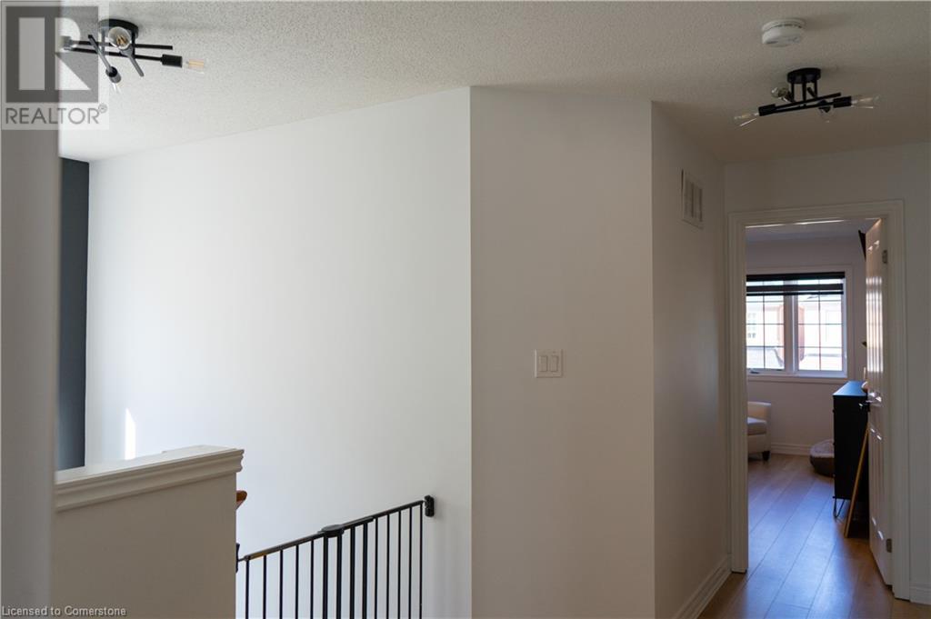 Photo 20 of 4614 Keystone Crescent, Burlington ON