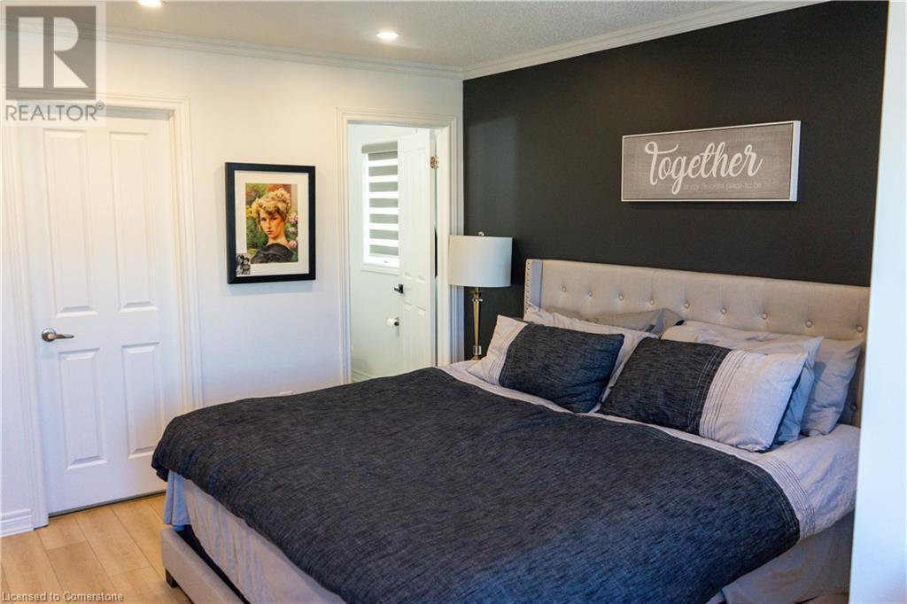 Photo 22 of 4614 Keystone Crescent, Burlington ON