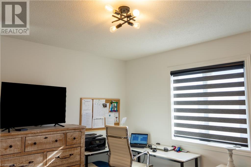 Photo 28 of 4614 Keystone Crescent, Burlington ON