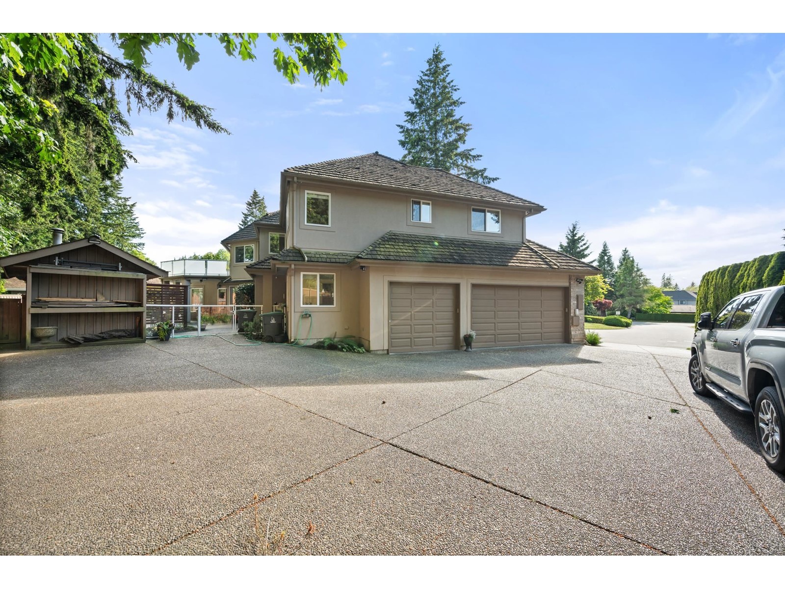 Photo 38 of 13422 20 A Avenue, Surrey BC