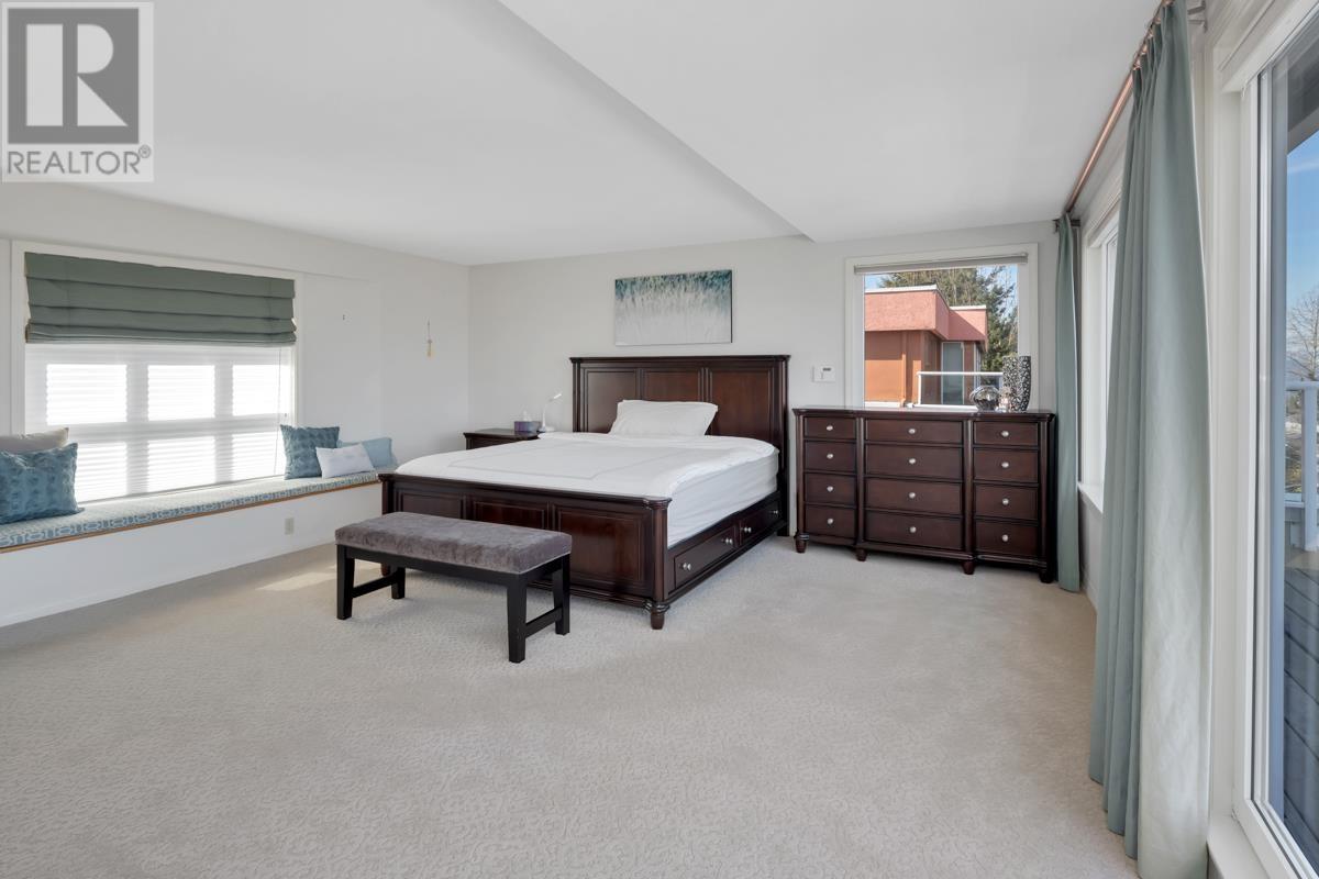 Photo 23 of 4322 West Point Place, Vancouver BC