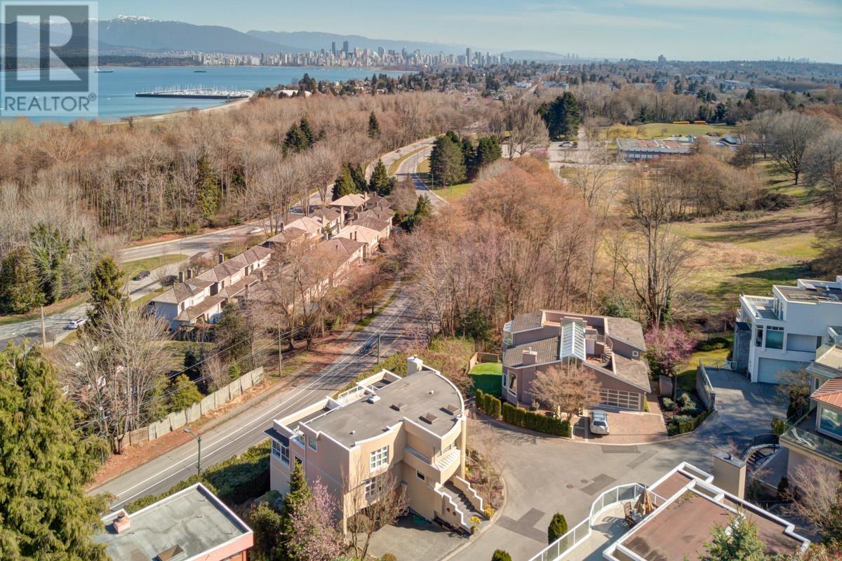 Photo 2 of 4322 West Point Place, Vancouver BC