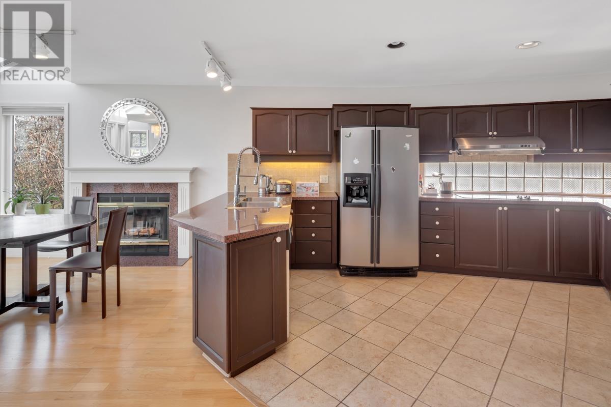 Photo 17 of 4322 West Point Place, Vancouver BC