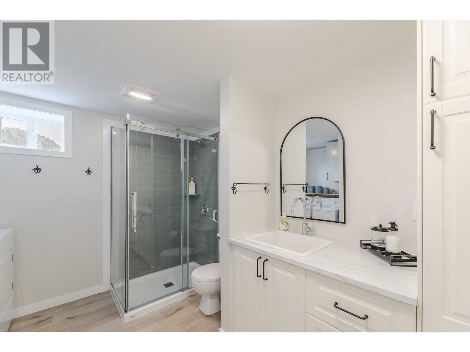  7515 Hillborn Street, Summerland