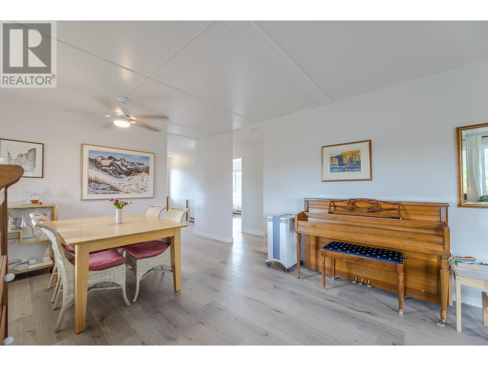 7515 Hillborn Street, Summerland
