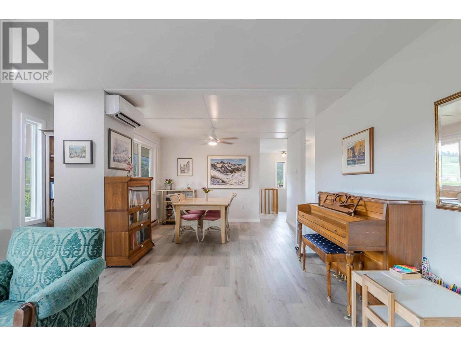 7515 Hillborn Street, Summerland