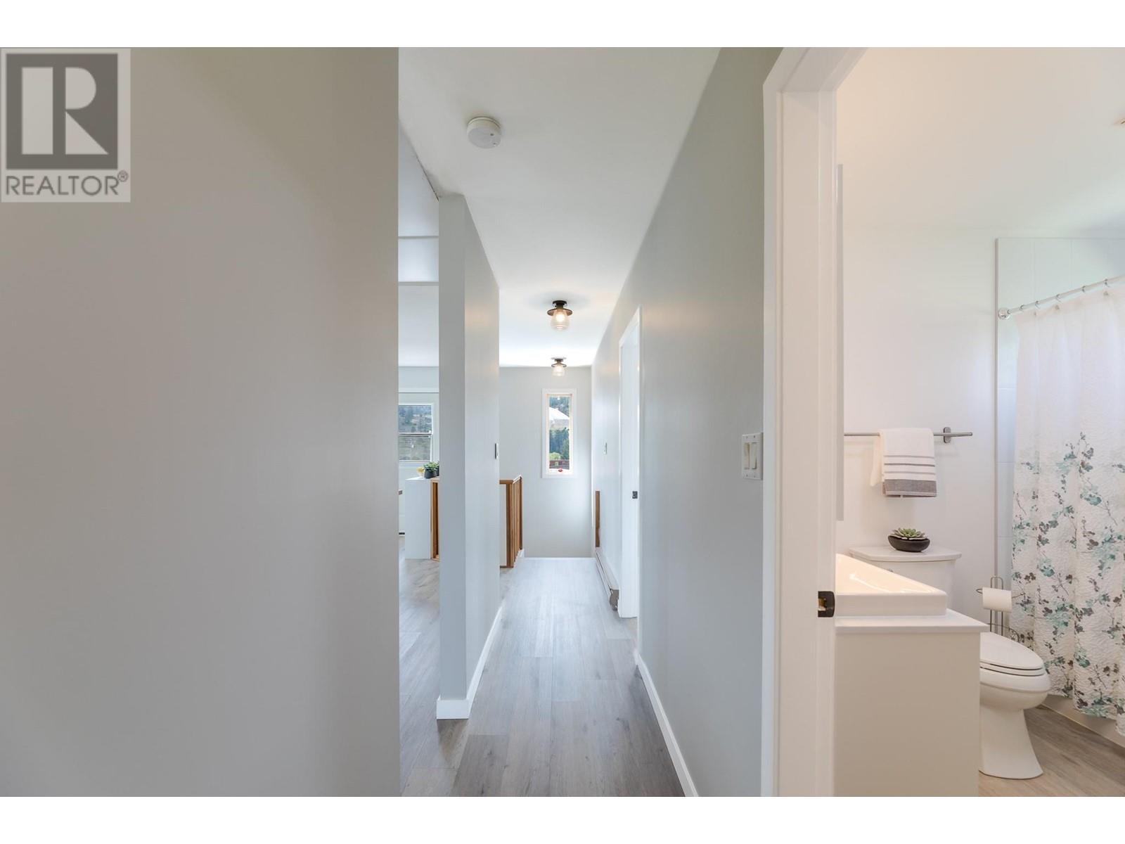 7515 Hillborn Street, Summerland