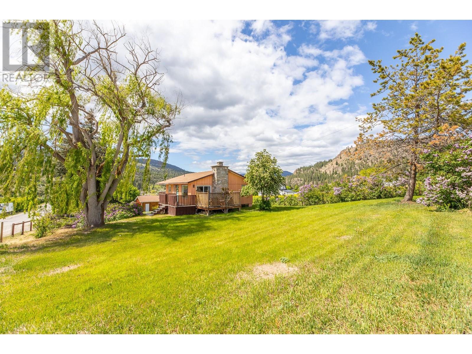 7515 Hillborn Street, Summerland
