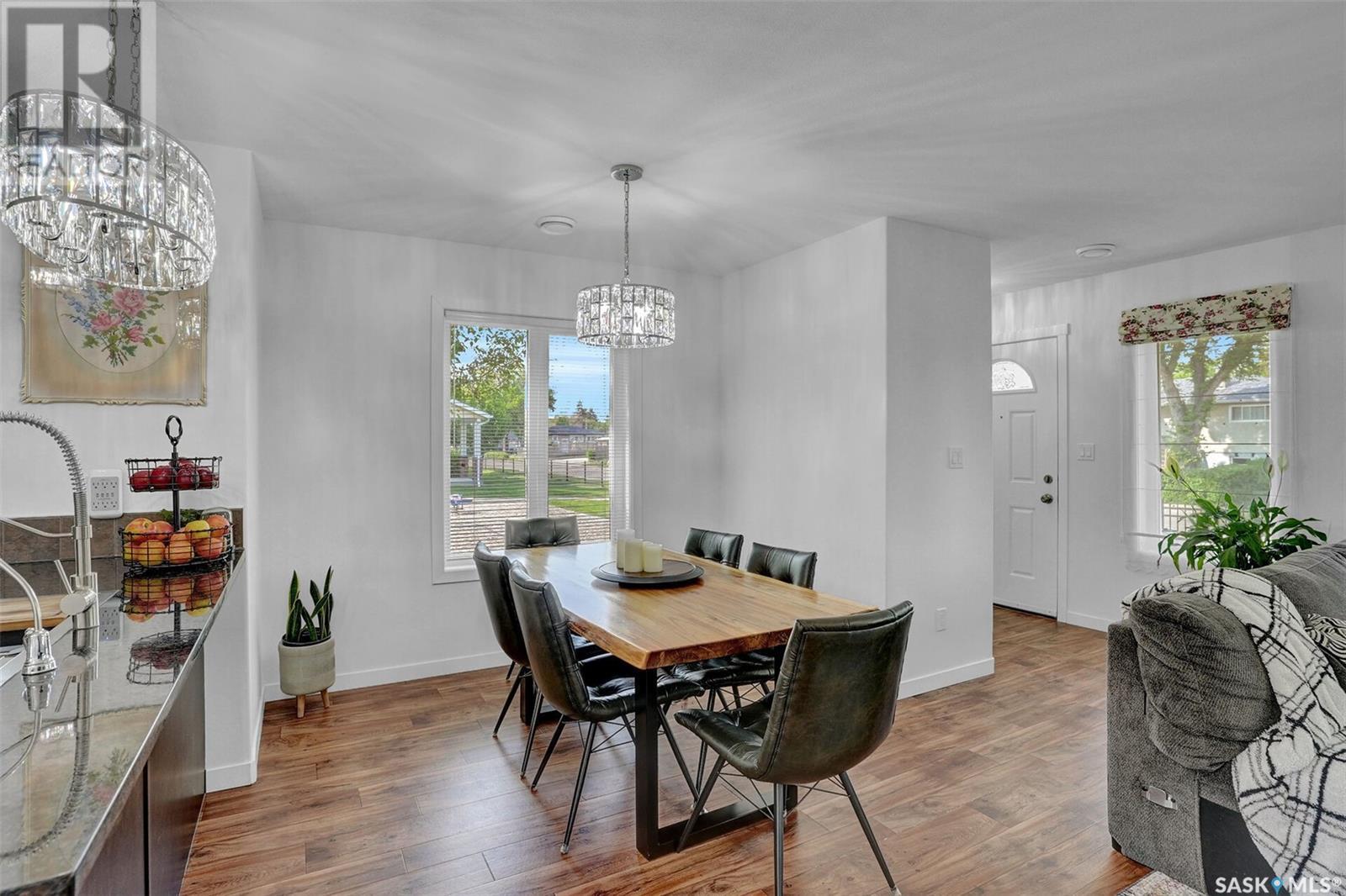 Single Family House 2 Level for Sale in  Grey STREET Regina 