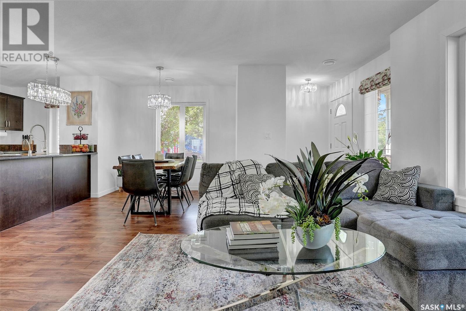 Single Family House 2 Level for Sale in  Grey STREET Regina 
