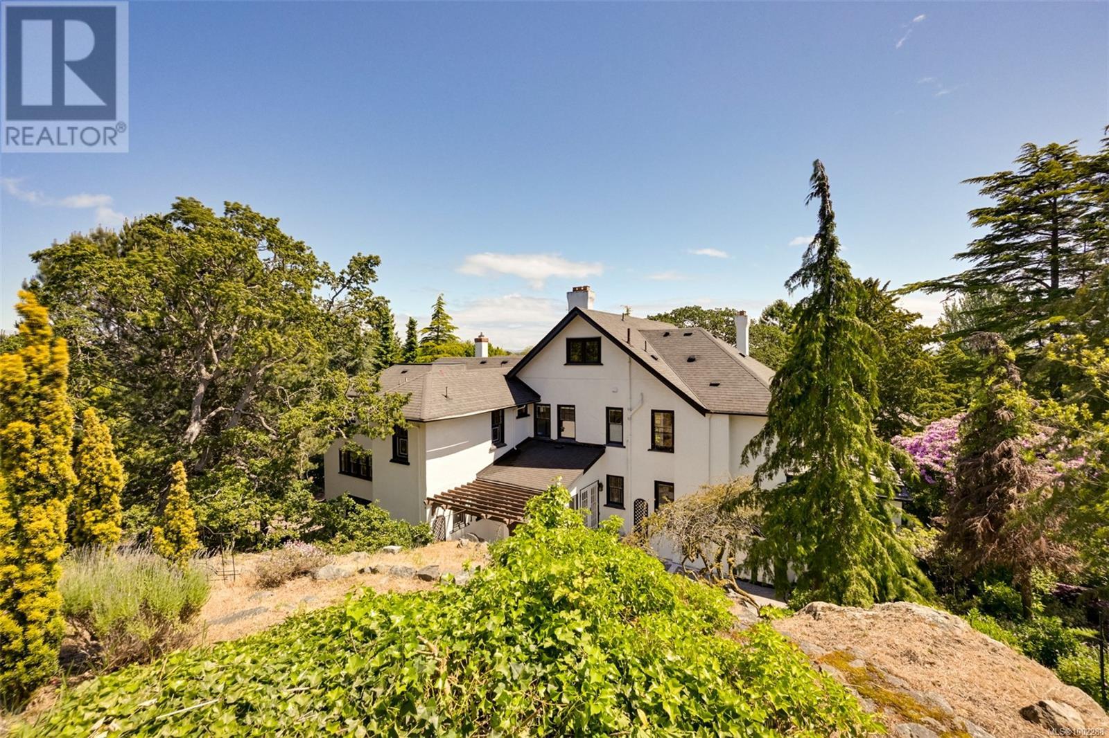  1630 York Place, Oak Bay