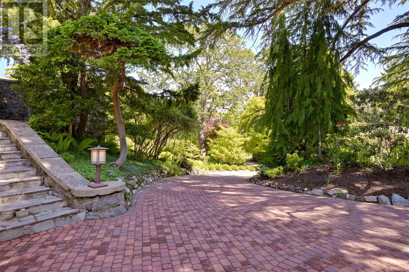  1630 York Place, Oak Bay
