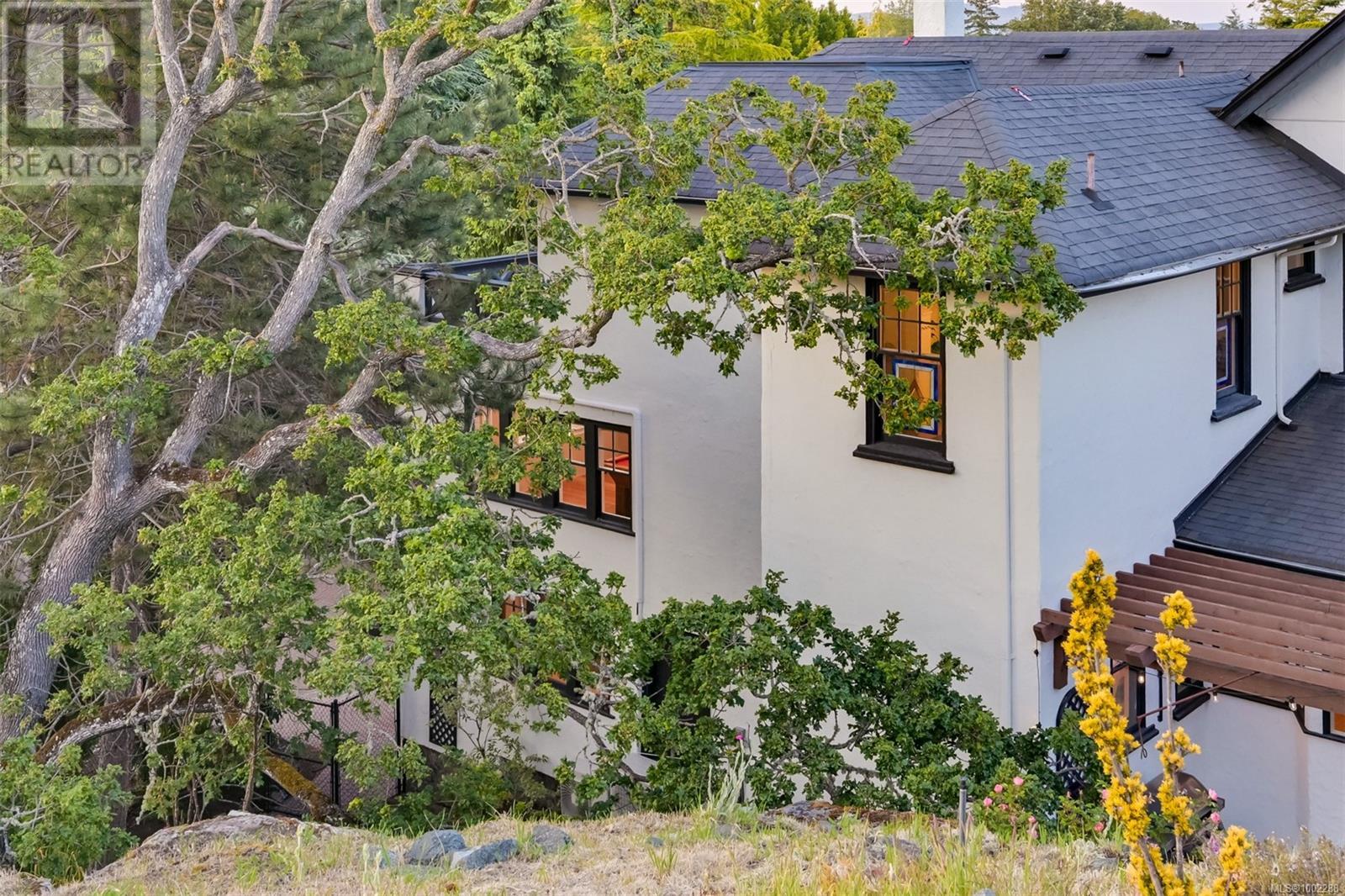  1630 York Place, Oak Bay