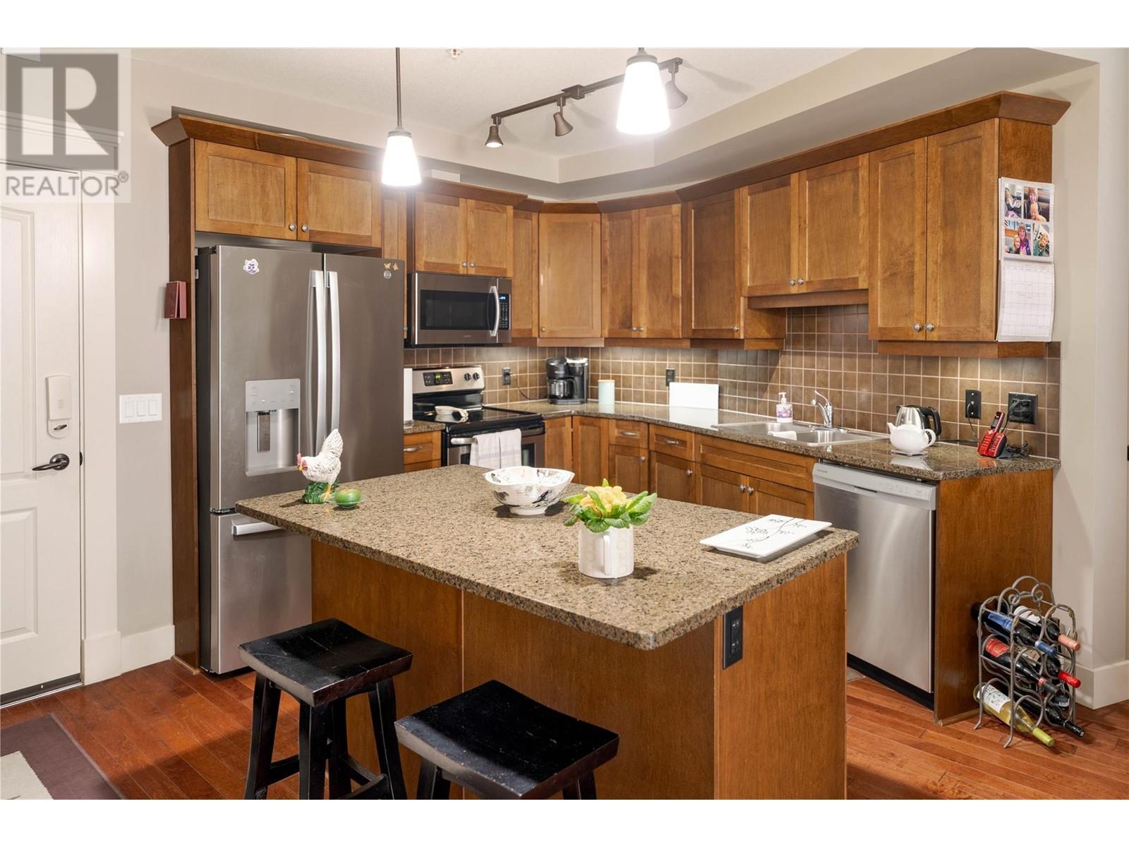519 2070 Boucherie Road, West Kelowna
