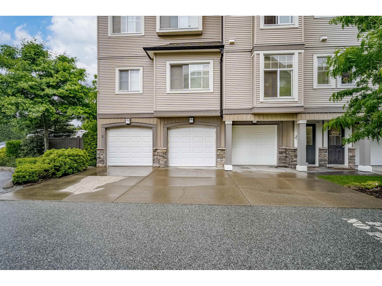Photo 3 of 2 9140 Hazel Street Chilliwack Proper East, Chilliwack BC