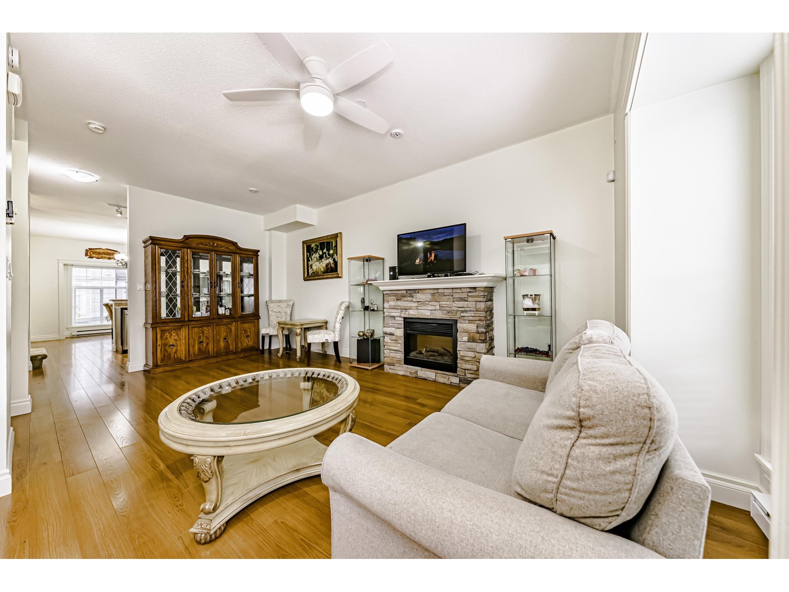 Photo 9 of 2 9140 Hazel Street Chilliwack Proper East, Chilliwack BC