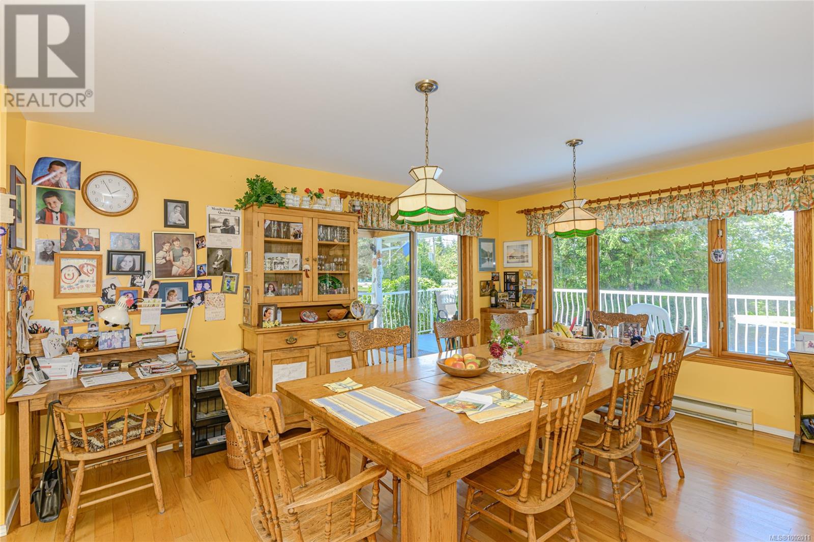 169 Fernwood Rd, Salt Spring