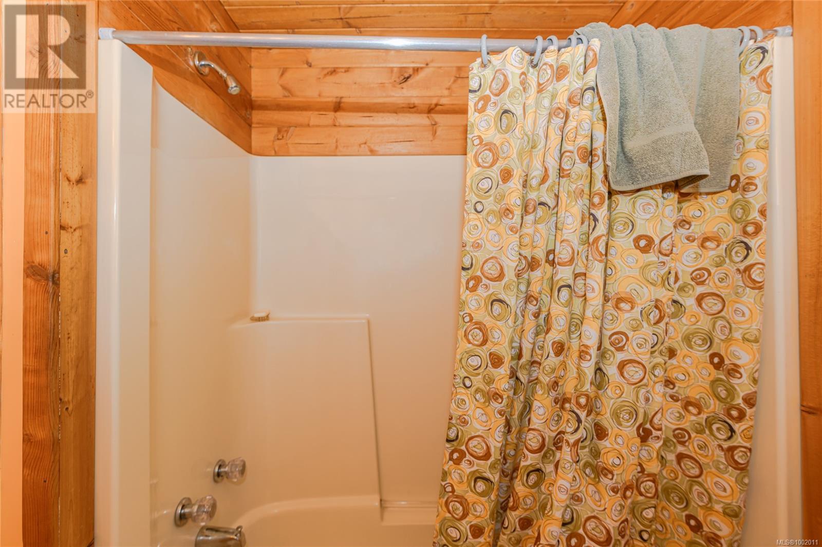 169 Fernwood Rd, Salt Spring