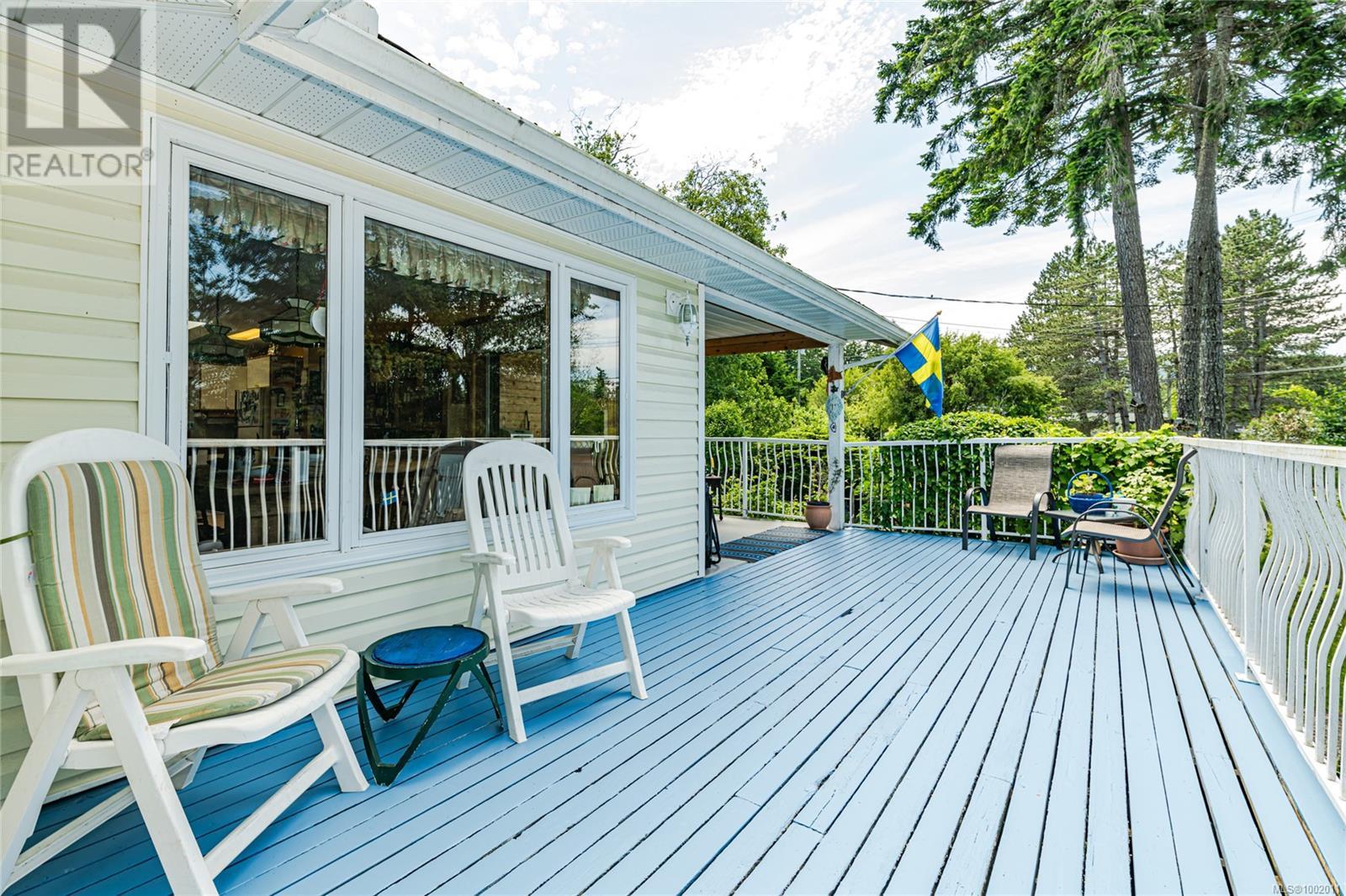 169 Fernwood Rd, Salt Spring