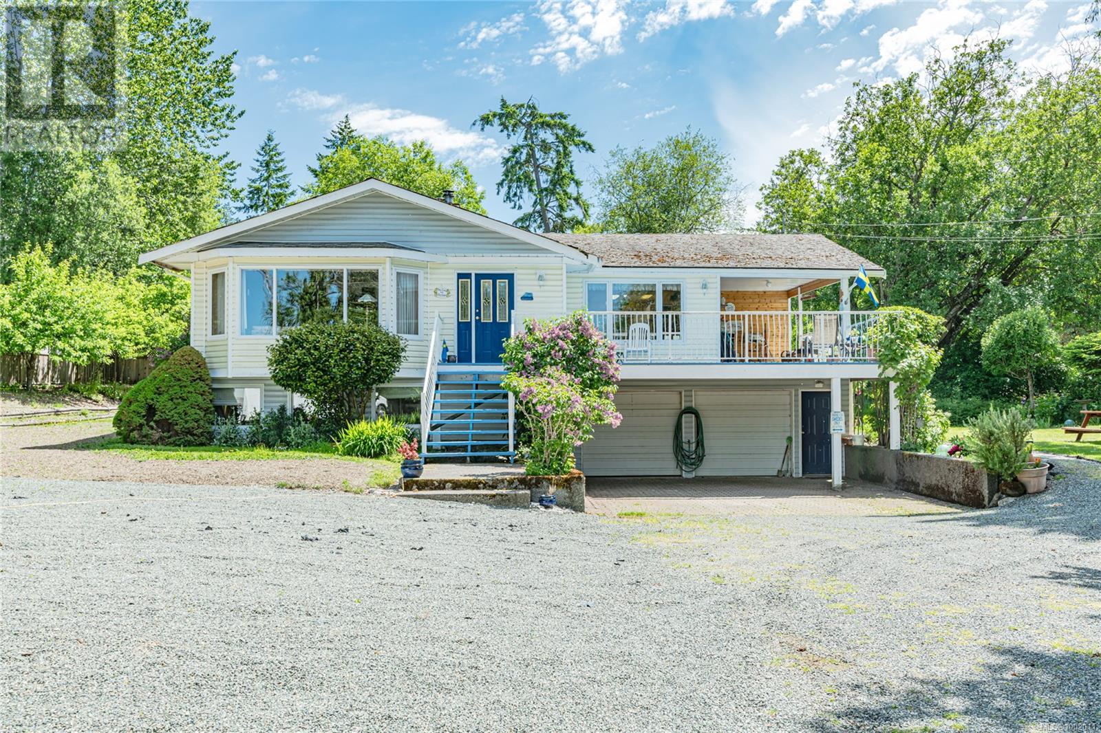 169 Fernwood Rd, Salt Spring