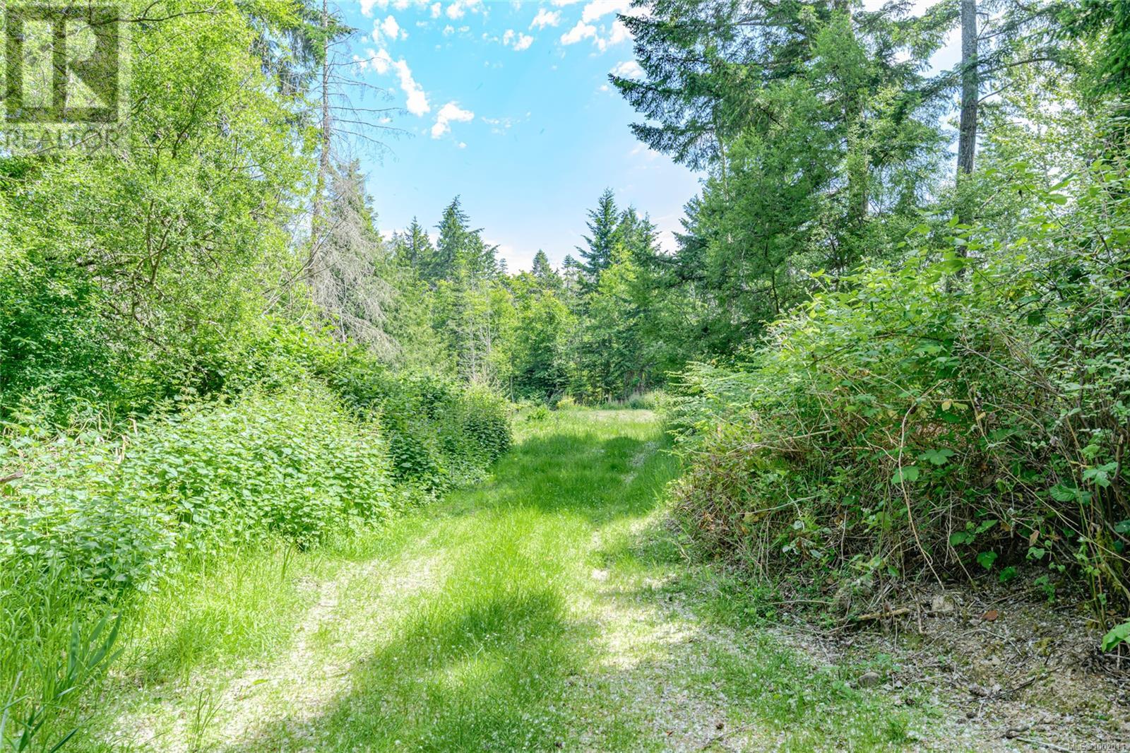169 Fernwood Rd, Salt Spring