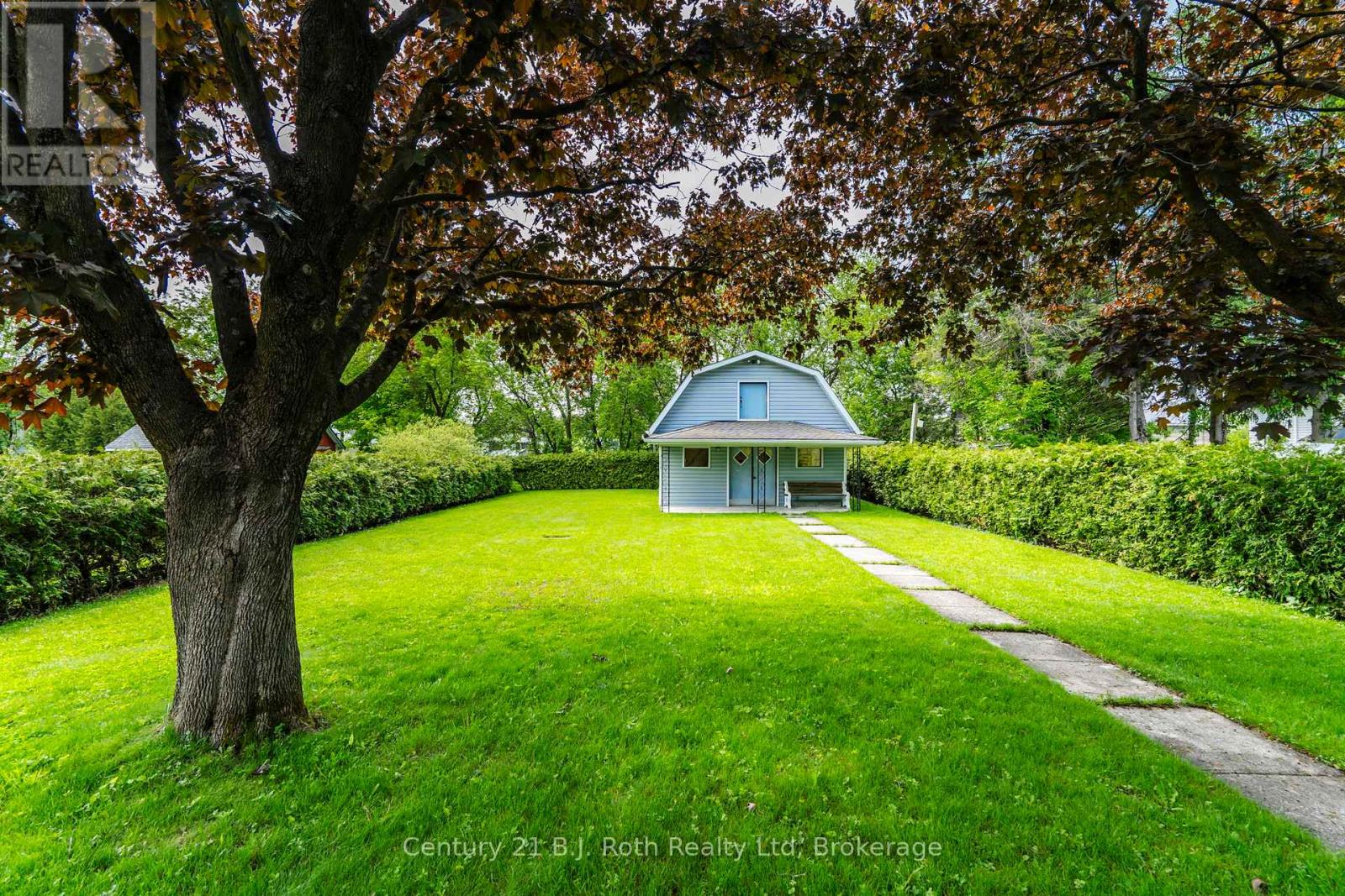 Photo 47 of 56 Fox Street, Penetanguishene ON