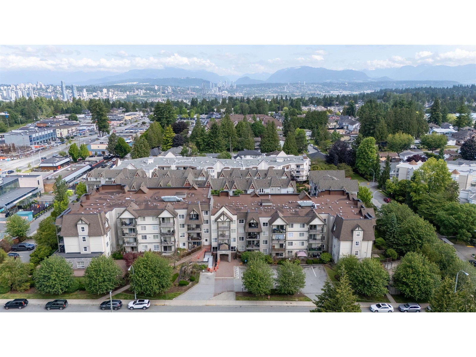 Photo 14 of 213 12083 92 A Avenue, Surrey BC