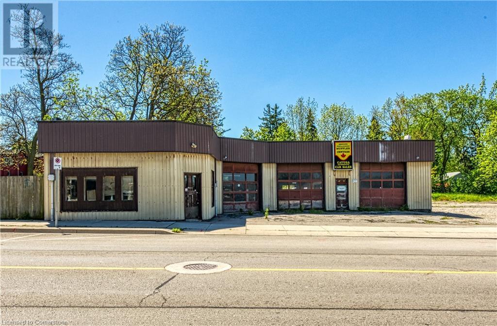 Photo 2 of 39 Talbot Street W, Cayuga ON