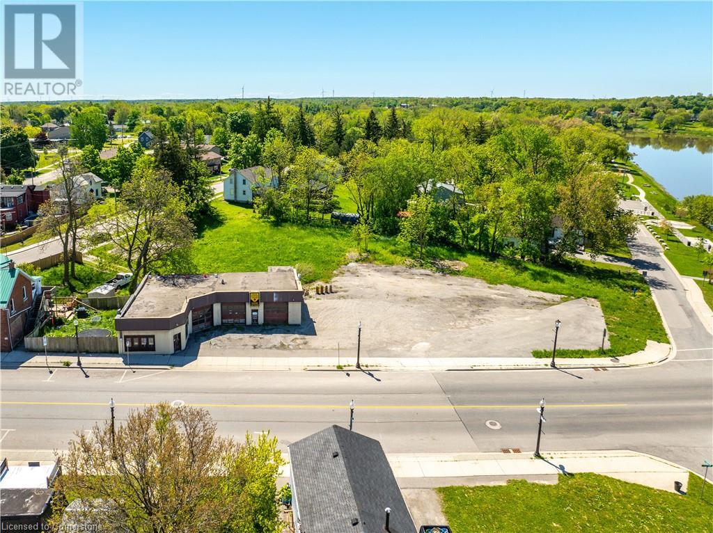 Photo 36 of 39 Talbot Street W, Cayuga ON