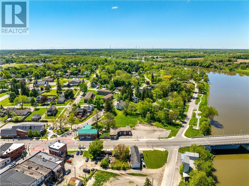 Photo 44 of 39 Talbot Street W, Cayuga ON