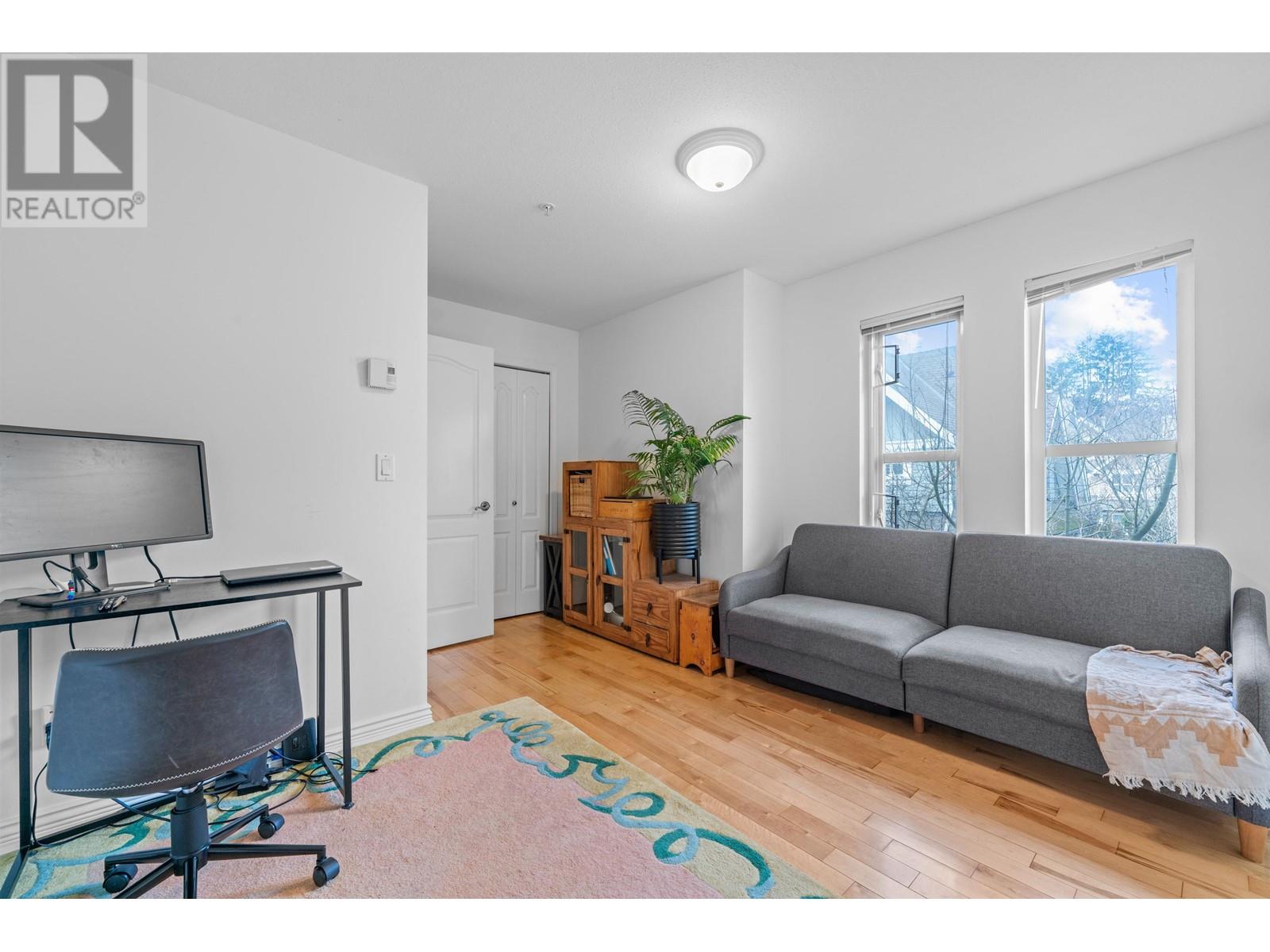 Photo 11 of 6 2688 Mountain Highway, North Vancouver BC