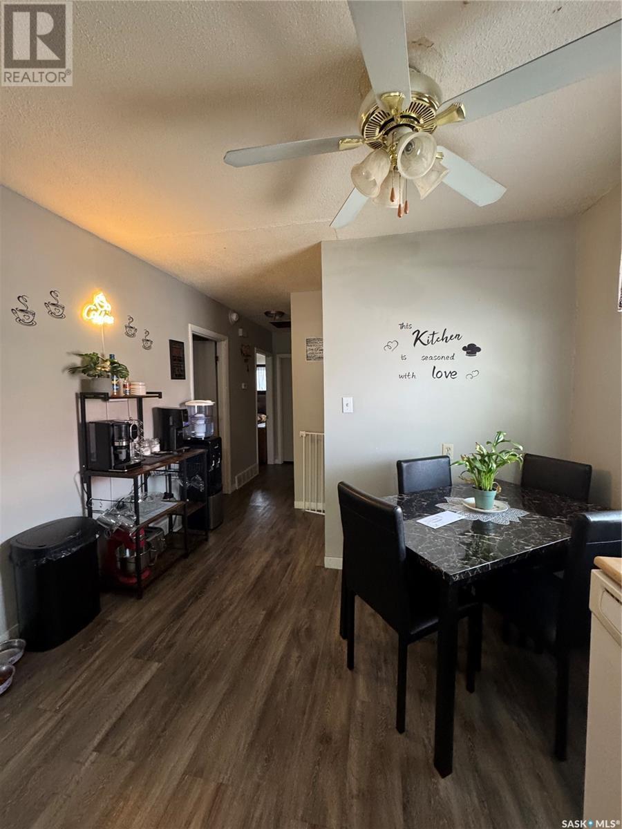 Photo 6 of 2102 2104 Rothwell Street, Regina SK