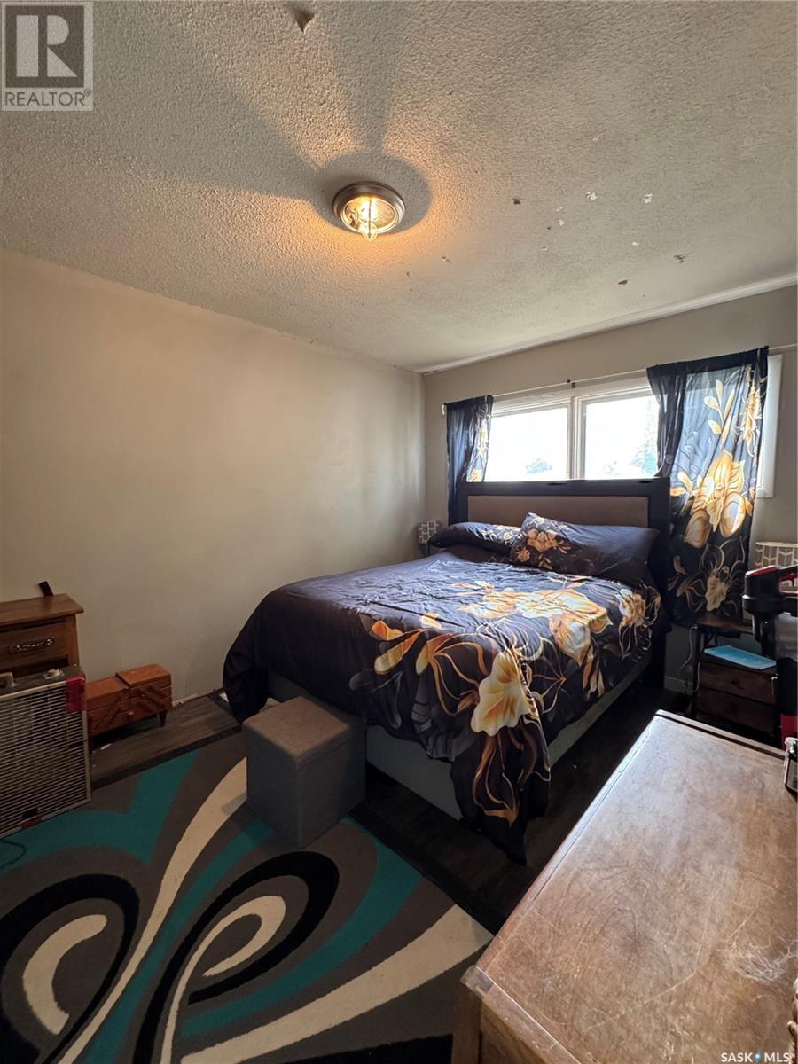 Photo 24 of 2102 2104 Rothwell Street, Regina SK