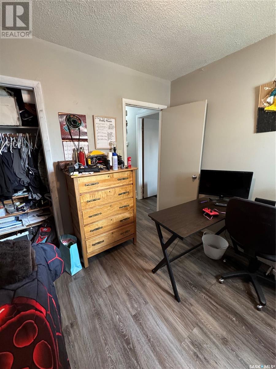 Photo 21 of 2102 2104 Rothwell Street, Regina SK