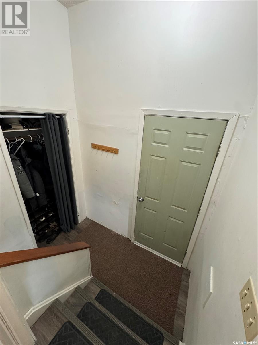 Photo 15 of 2102 2104 Rothwell Street, Regina SK