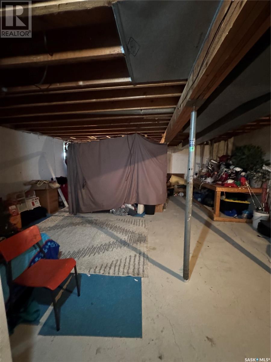 Photo 32 of 2102 2104 Rothwell Street, Regina SK
