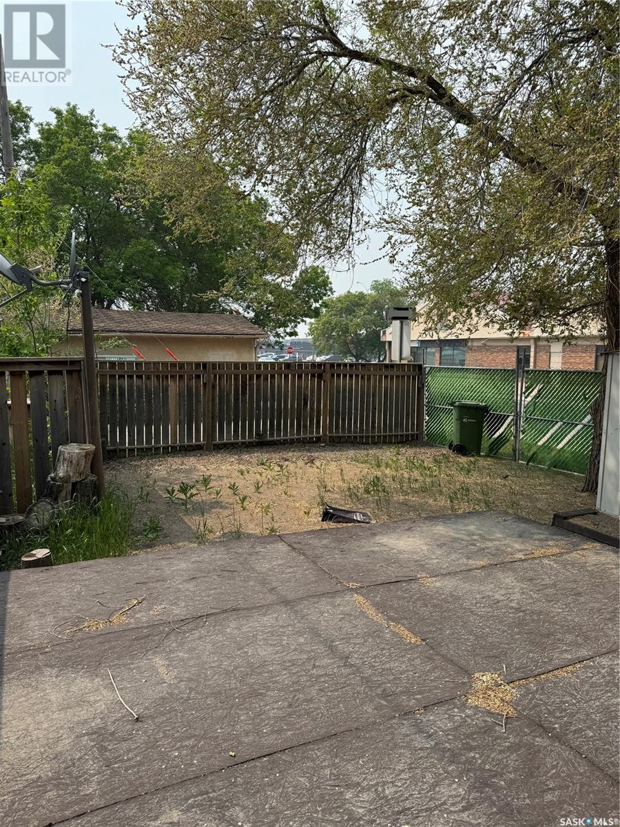 Photo 37 of 2102 2104 Rothwell Street, Regina SK