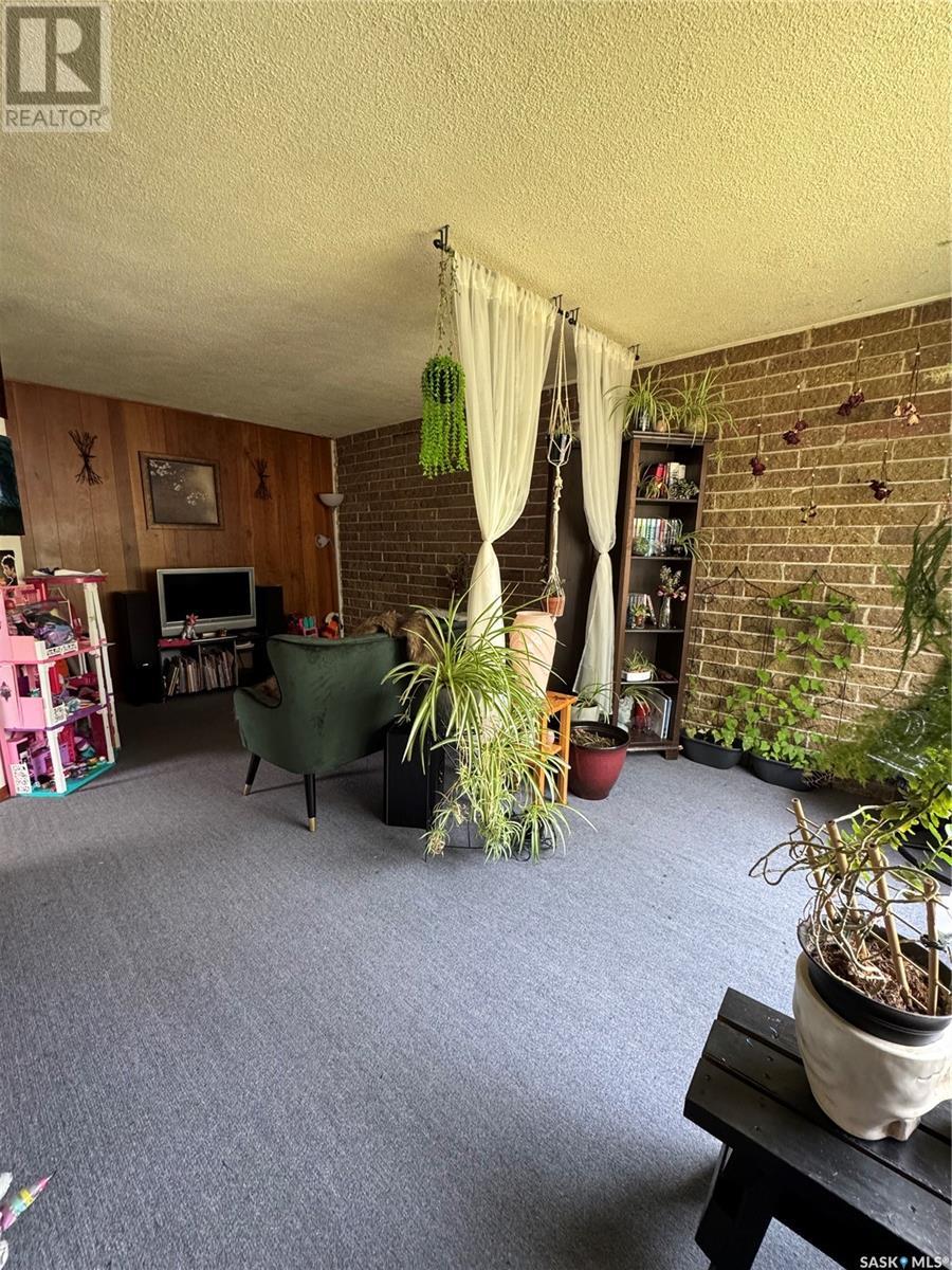 Photo 26 of 2102 2104 Rothwell Street, Regina SK