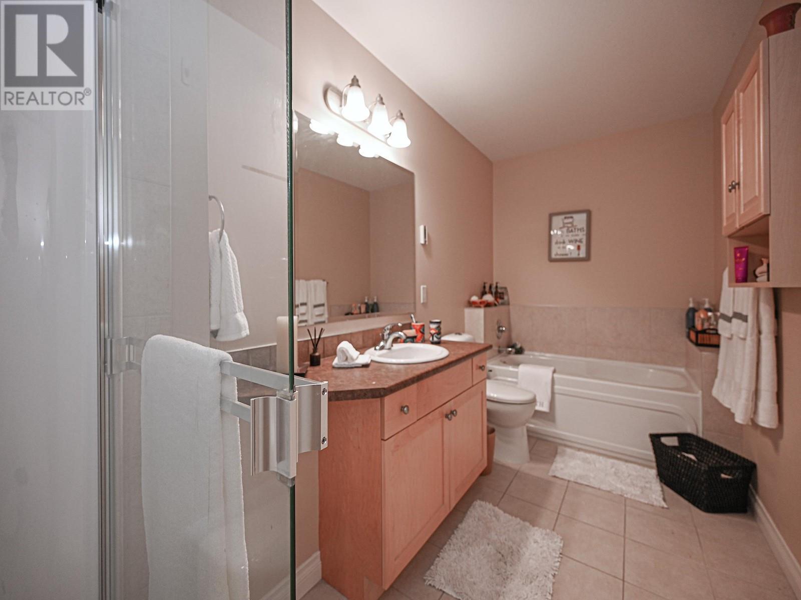123 5501 20th Street, Vernon