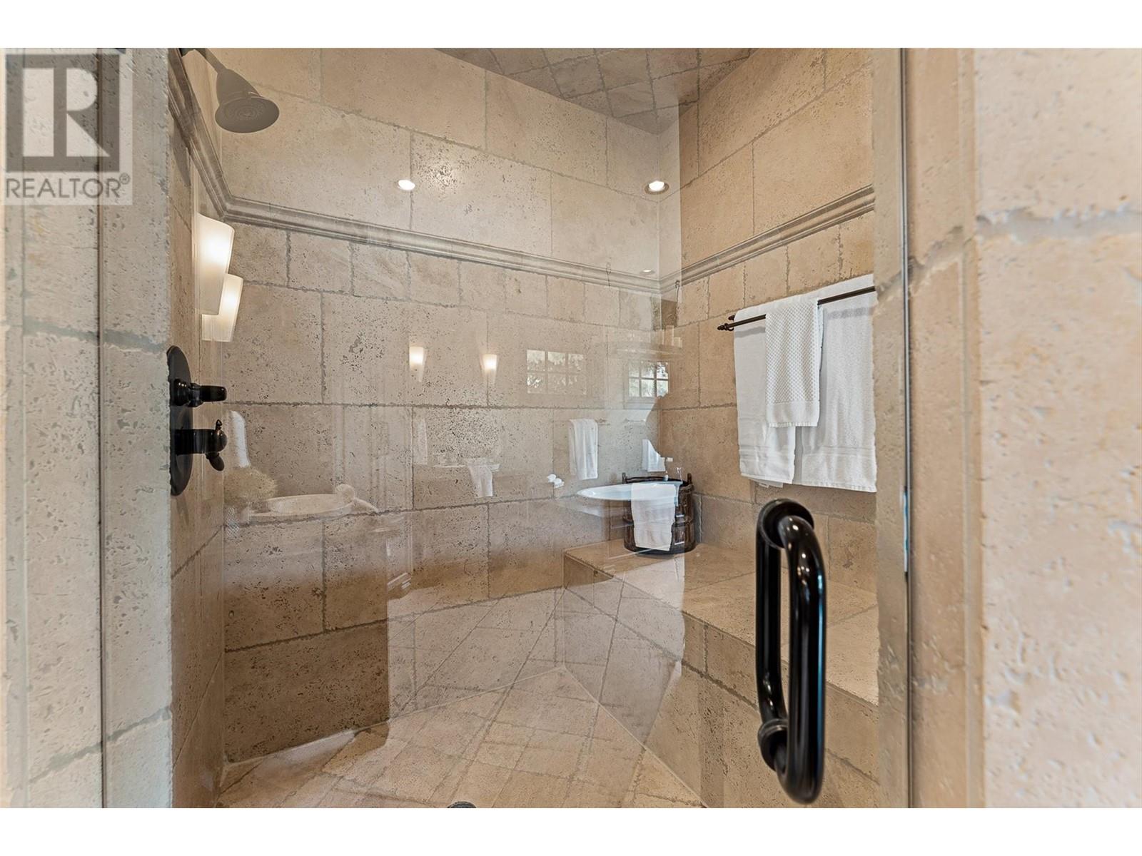 15026 Oyama Road, Lake Country
