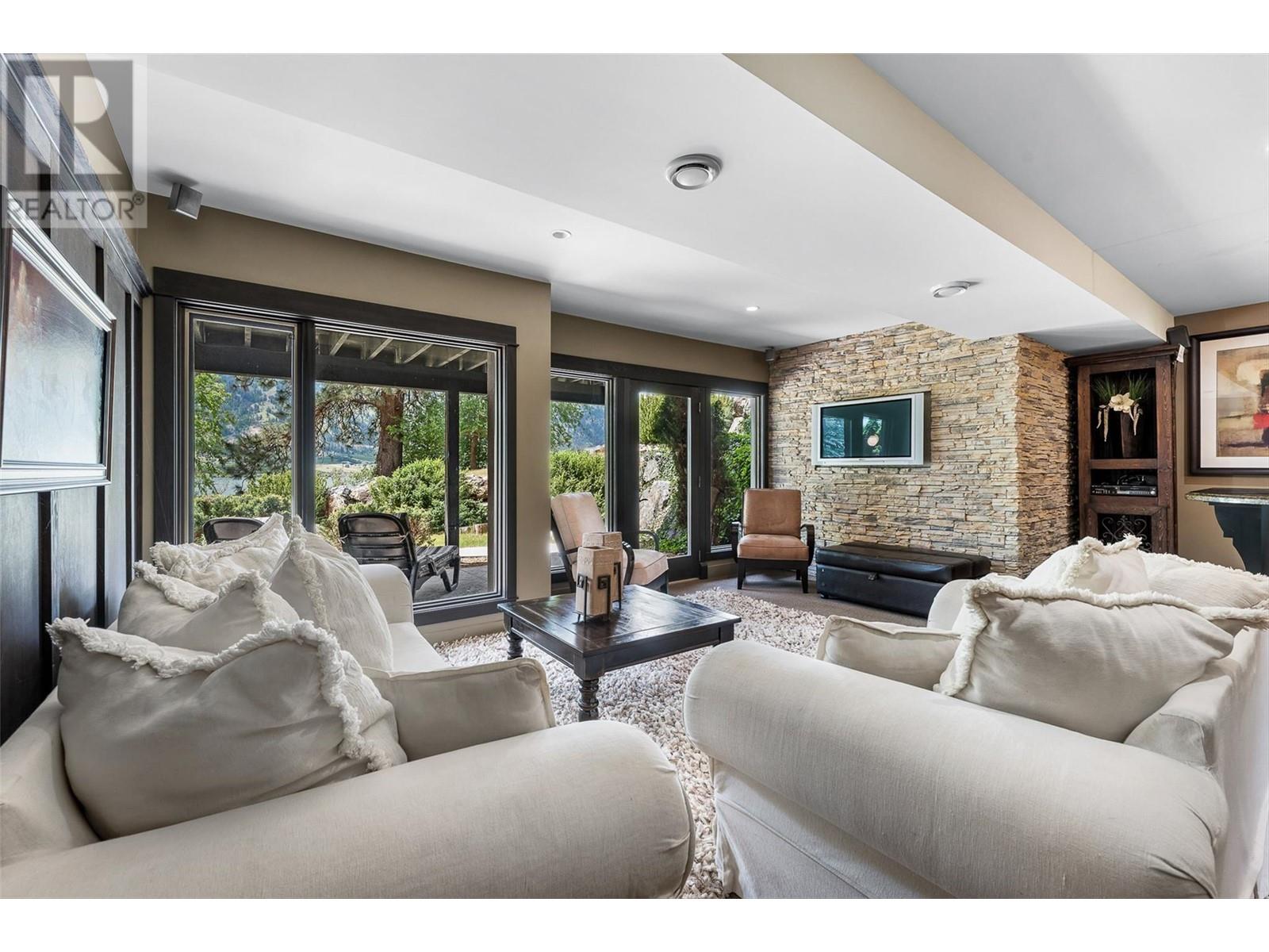 15026 Oyama Road, Lake Country