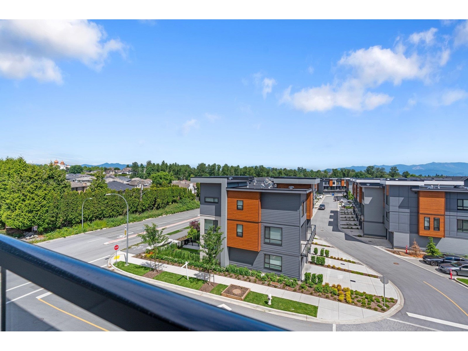 411 30490 CARDINAL AVENUE, Abbotsford real estate listing R3011108