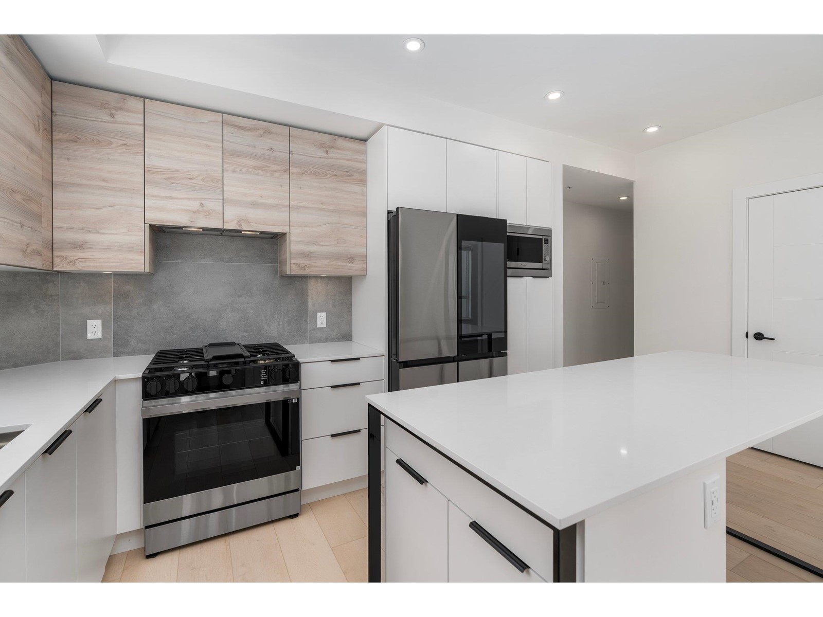 411 30490 CARDINAL AVENUE, Abbotsford real estate listing R3011108