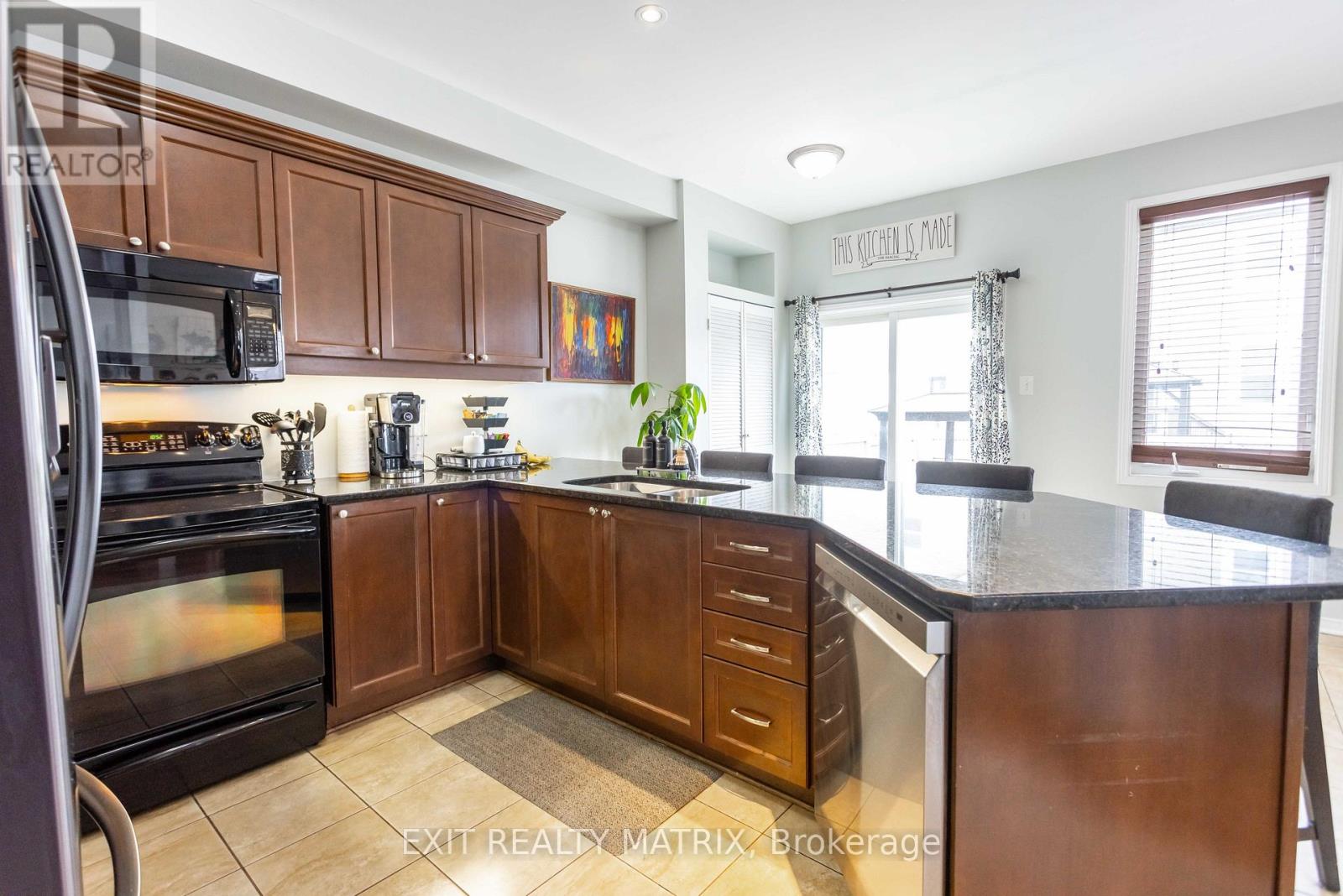 Photo 18 of 221 Hillpark High Street, Ottawa ON