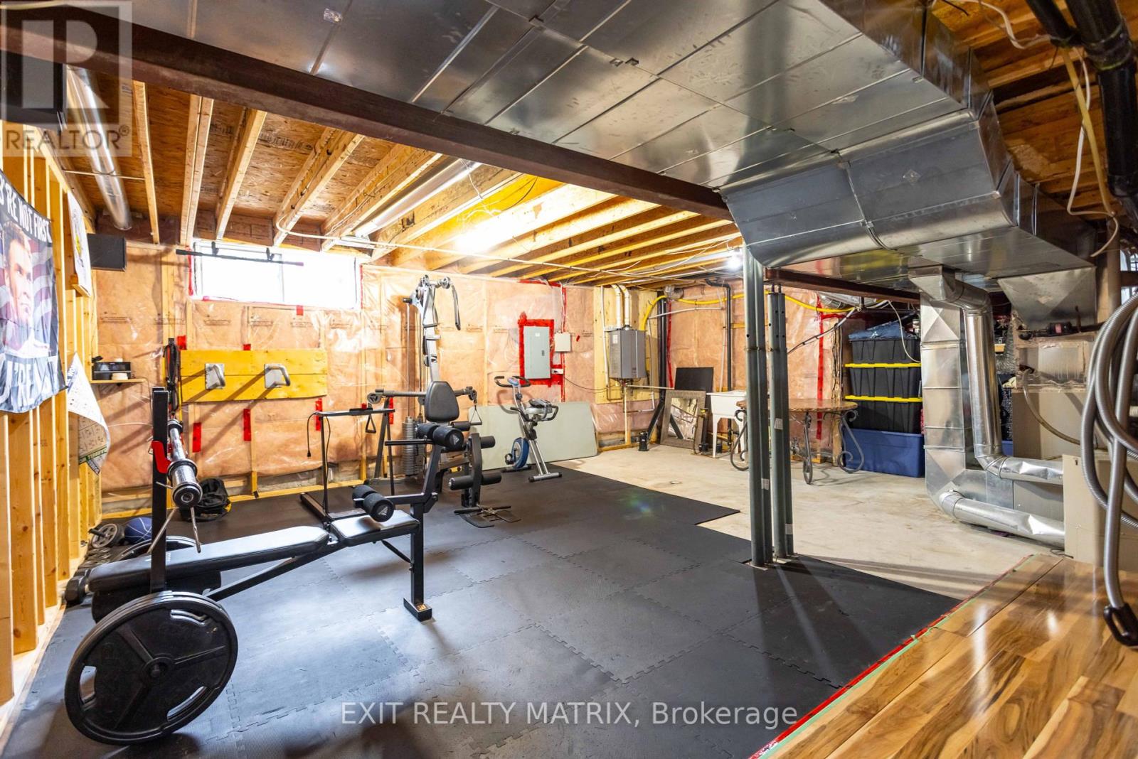 Photo 38 of 221 Hillpark High Street, Ottawa ON