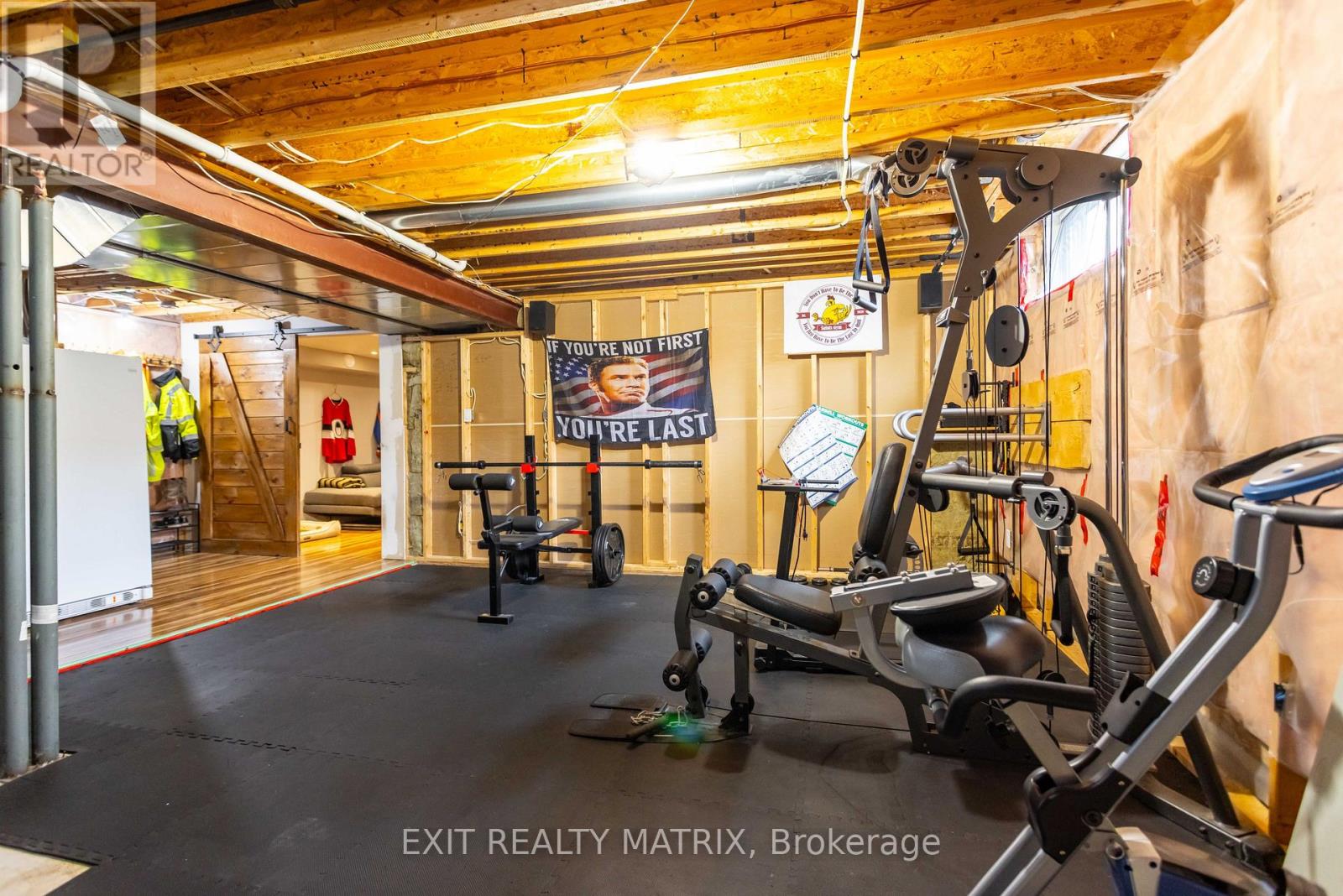 Photo 37 of 221 Hillpark High Street, Ottawa ON