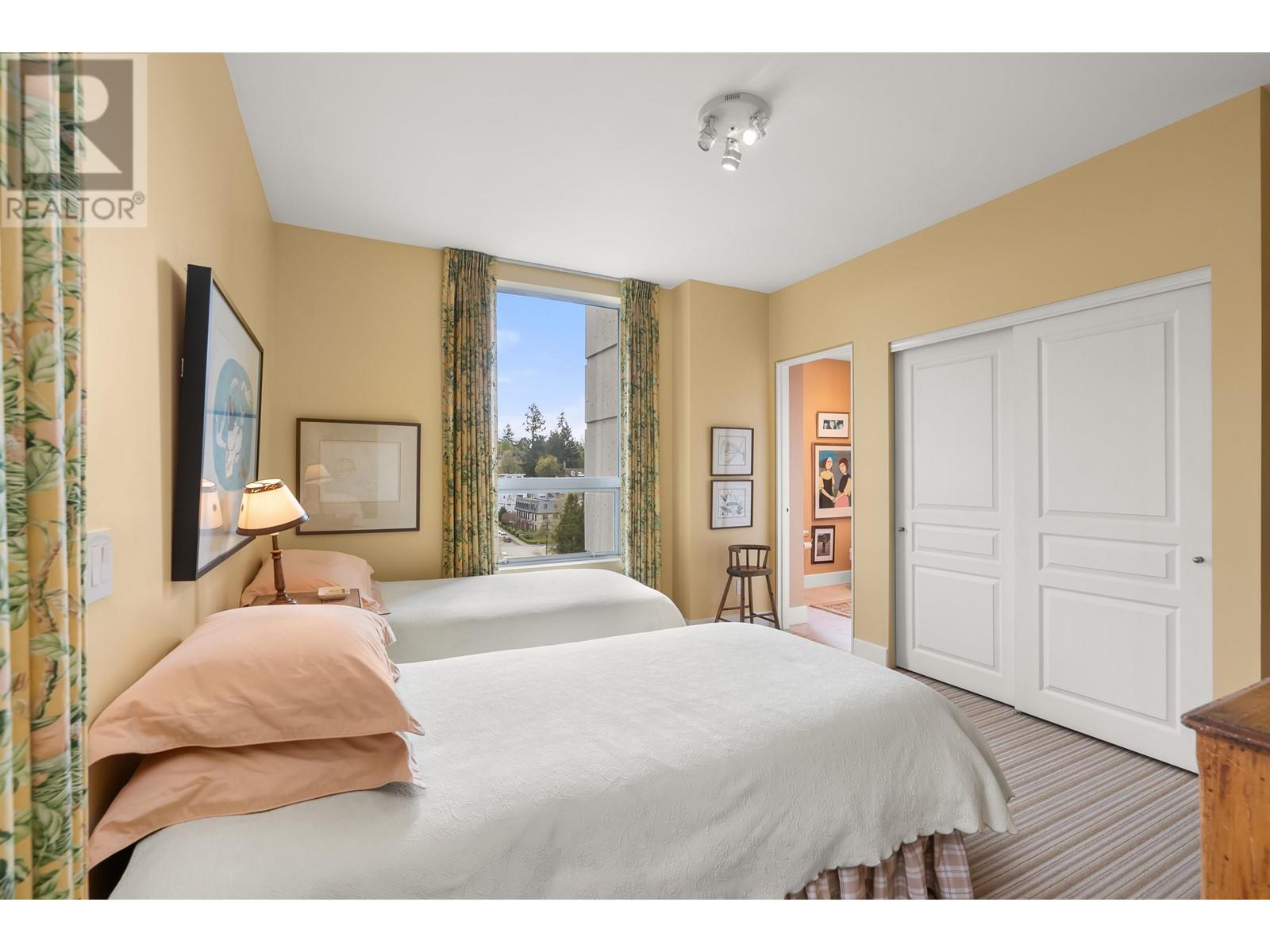 Photo 13 of 8 2838 Birch Street, Vancouver BC