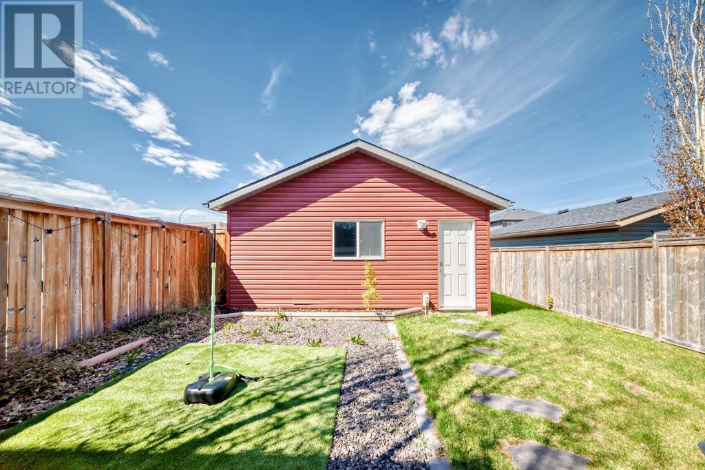 142 Fireside Cove, Cochrane