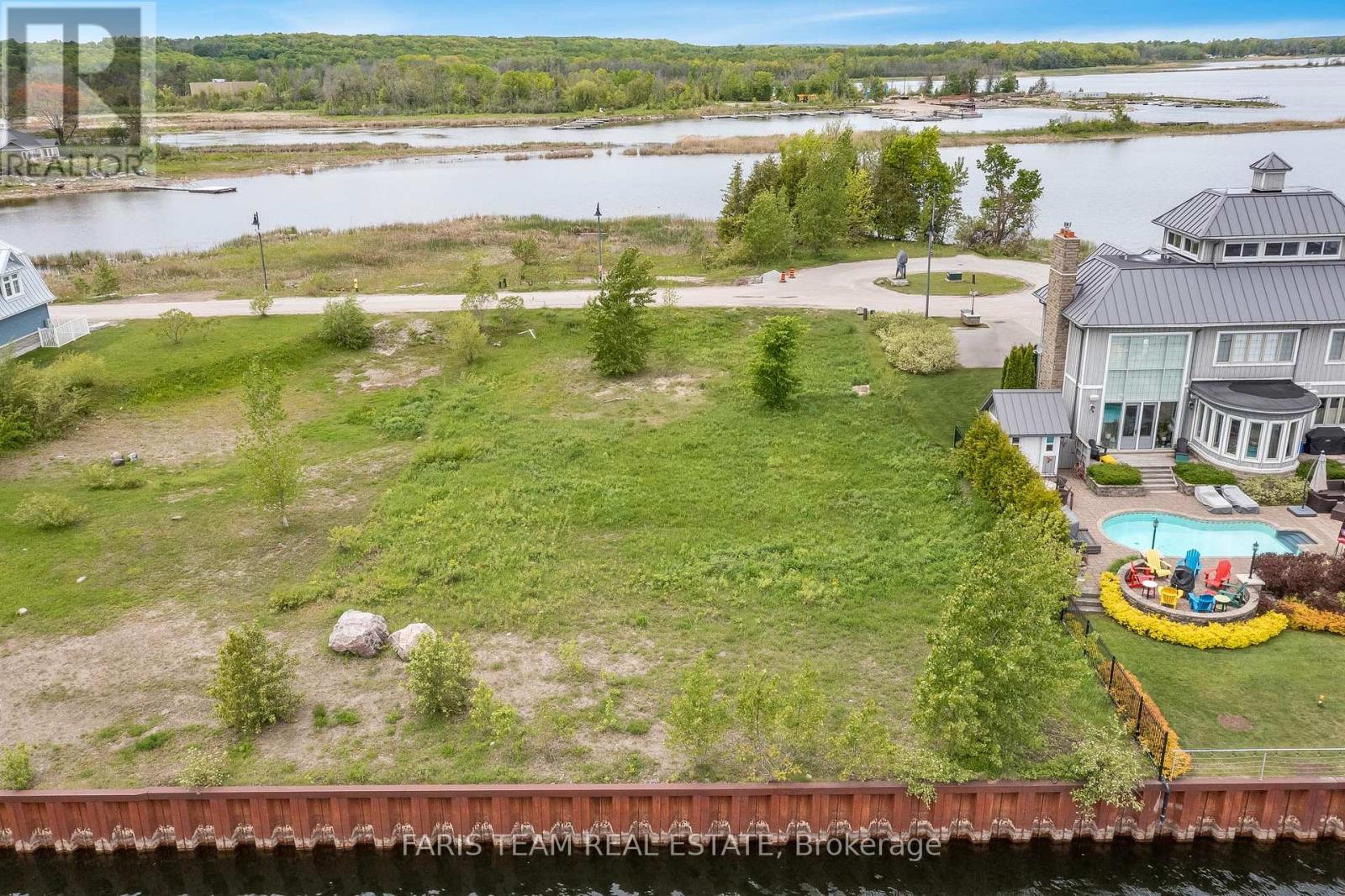 Photo 4 of 35 77 Dock Lane, Tay ON