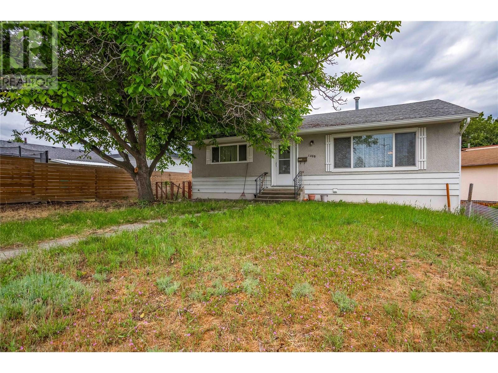 1358 Cherry Crescent East, Kelowna